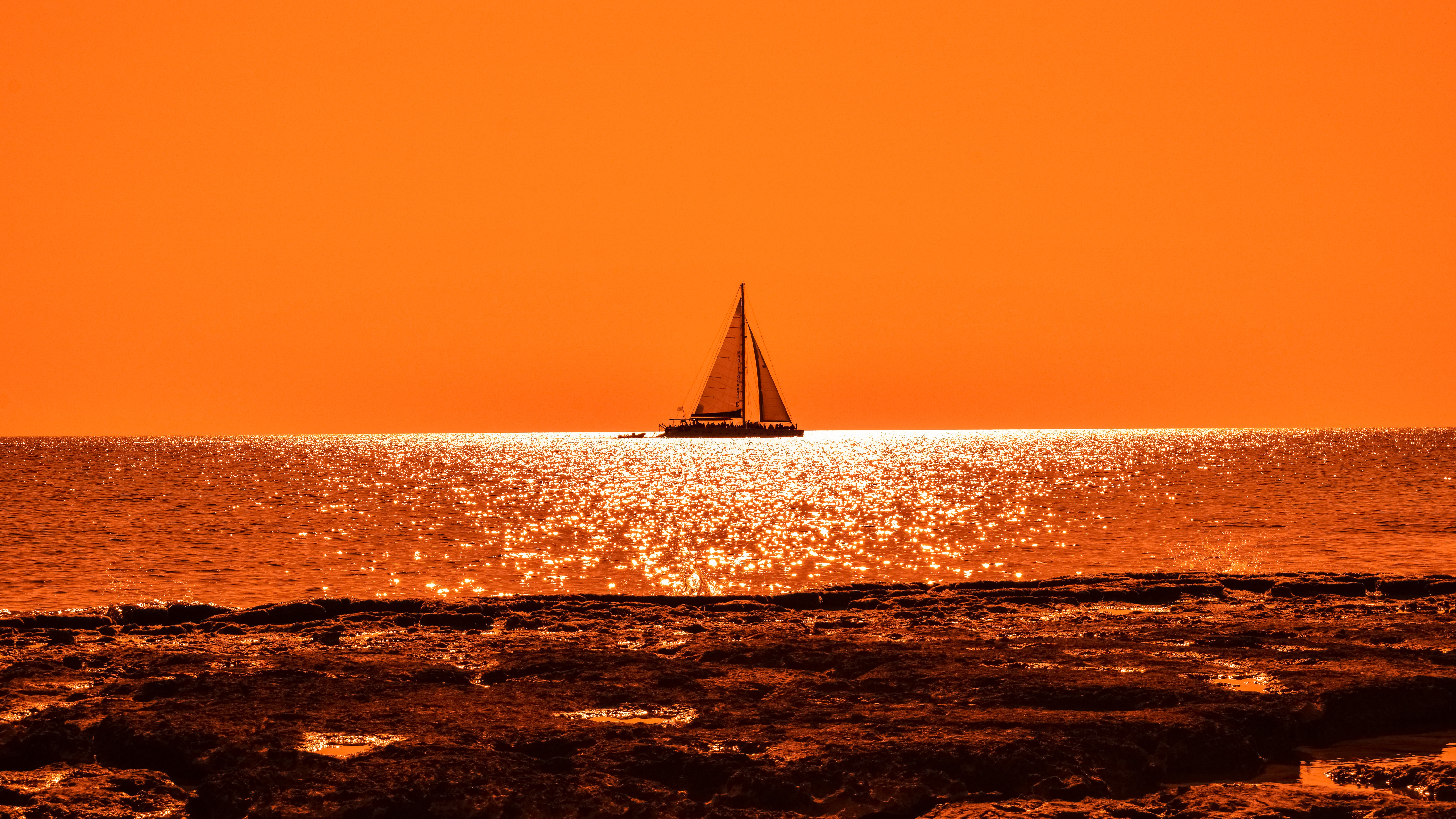 Sunset Boat Sail 4K6089317959